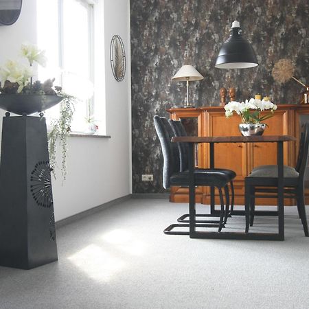 Wohnung In Stadtvilla, Dessau-Ziebigk Buitenkant foto